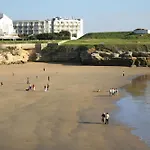 Accès Direct à La *