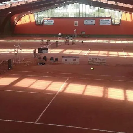 Апартаменти Acces Direct A La